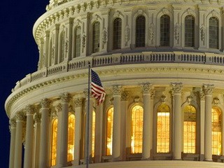 US Congress adopts budget deal to avoid bankruptcy risks - ảnh 1